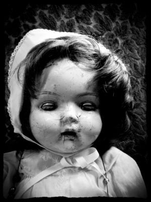 creepy cracked doll (edit)